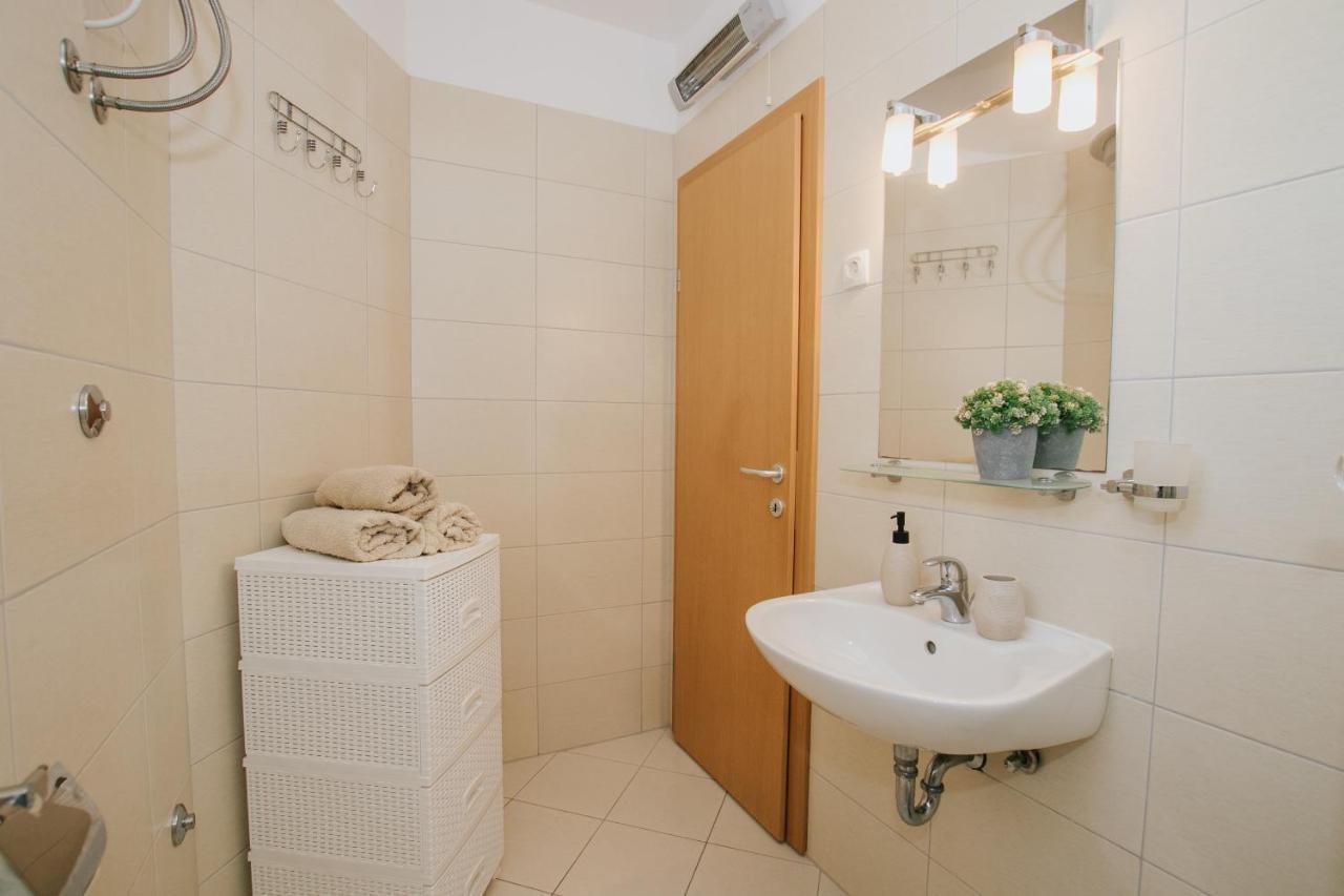 Apartman Sunny Apartment Trogir Ngoại thất bức ảnh