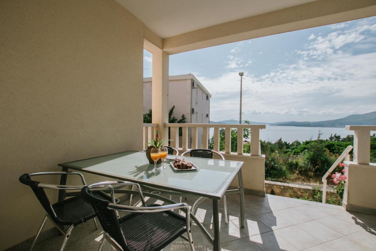 Apartman Sunny Apartment Trogir Ngoại thất bức ảnh